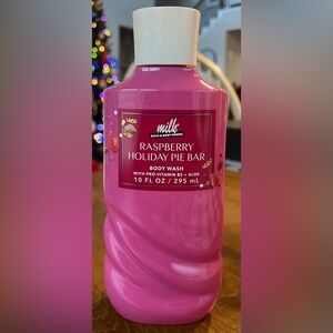 Bath and Body Works Raspberry Holiday Pie Bar Body Wash - LE Full Size NEW